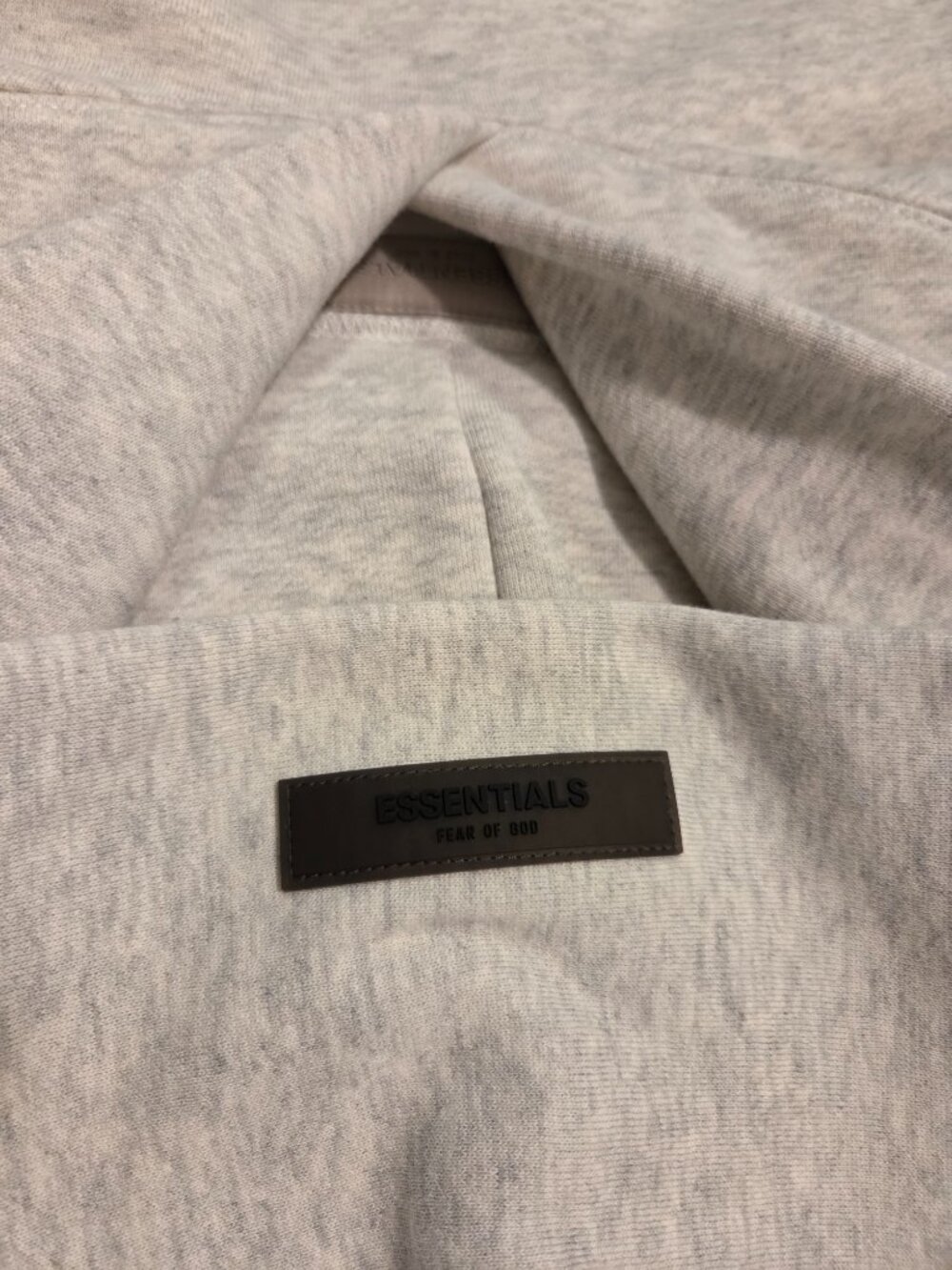 Fear of God Essentials SS22 Hoodie - Picture 4 of 6